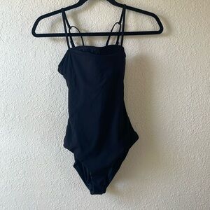 Vuori swim suit